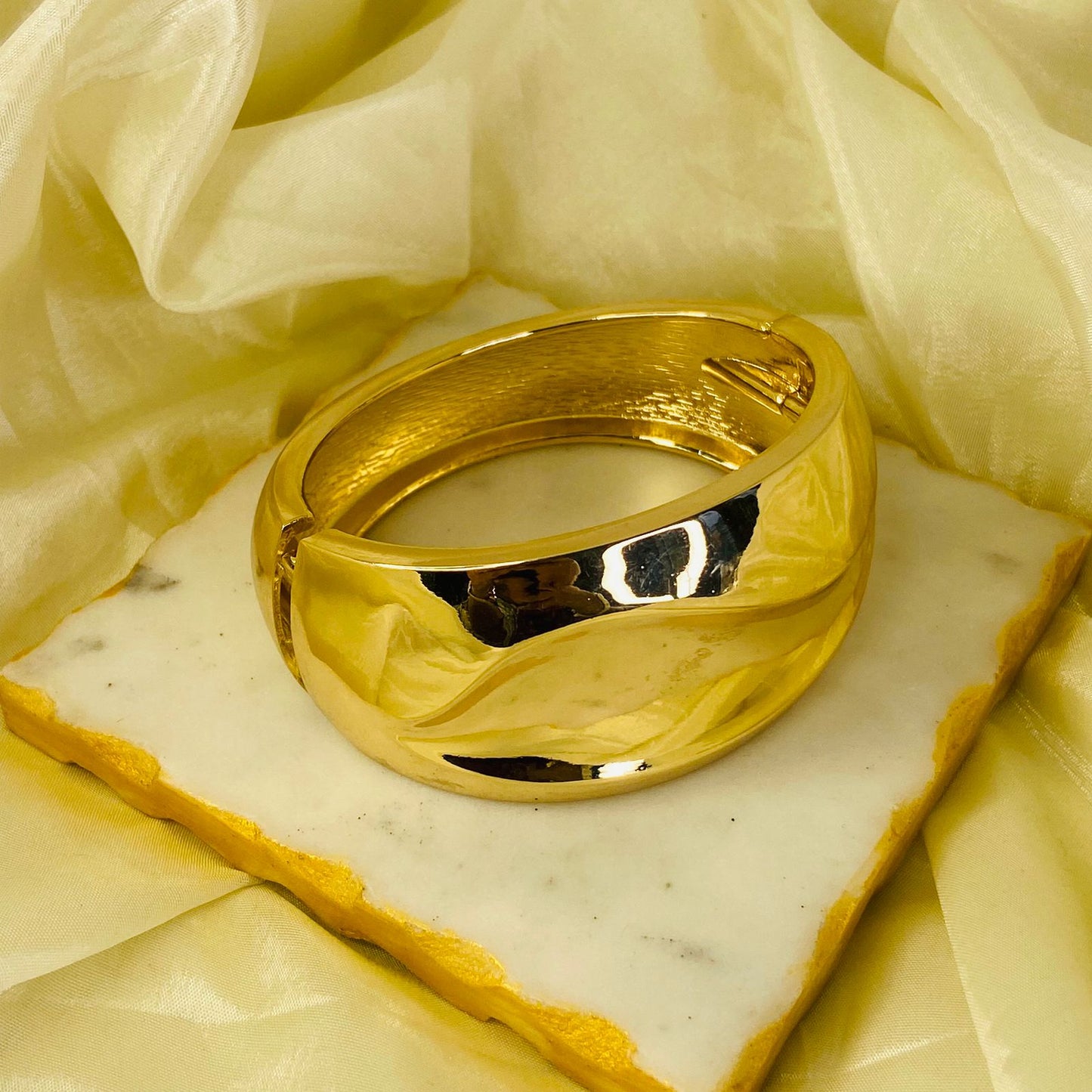 Bolden Chunky Cuff Bracelet