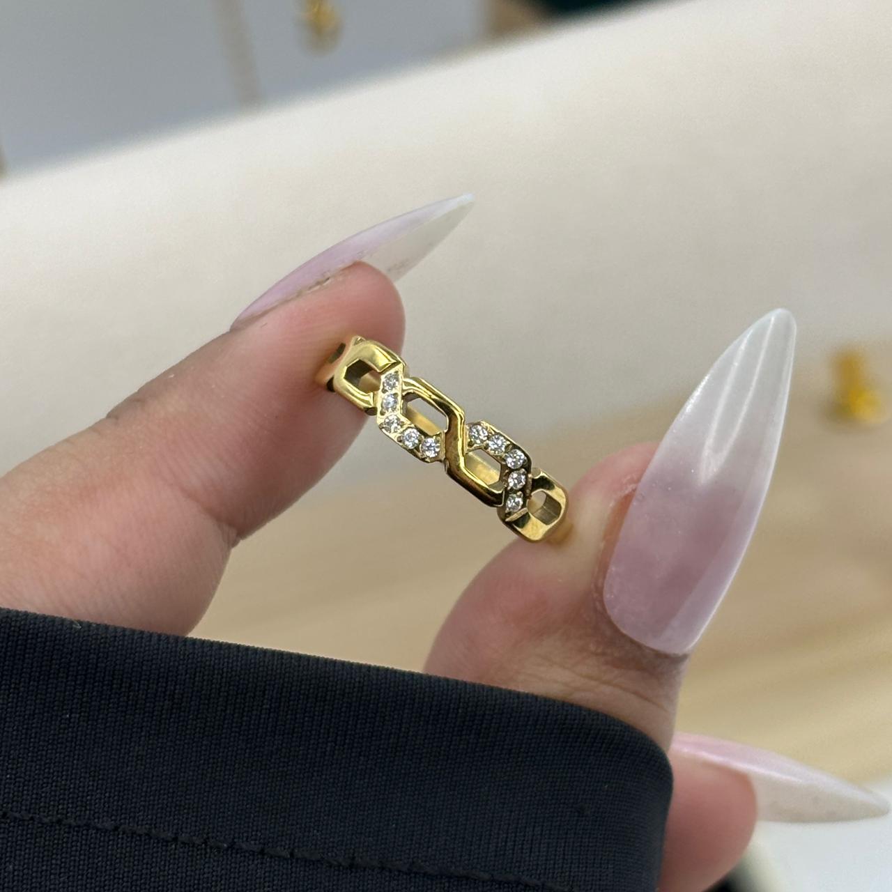 Everlink Gold Ring
