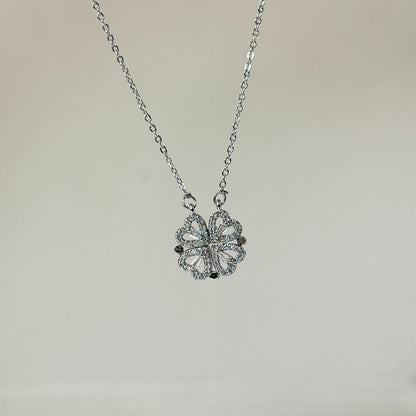 Magnetic Heart Necklace ( Silver)