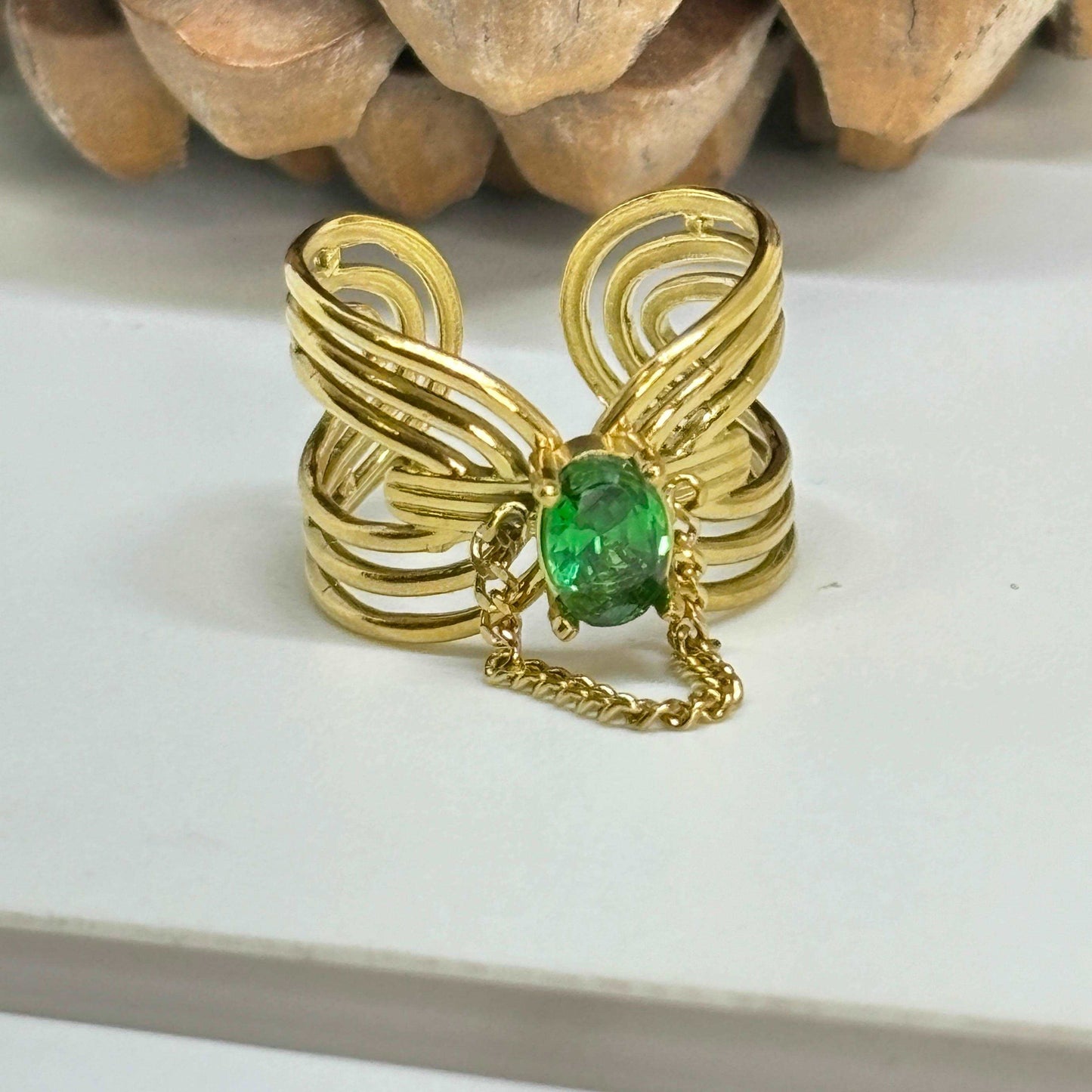 Evana Emerald Ring