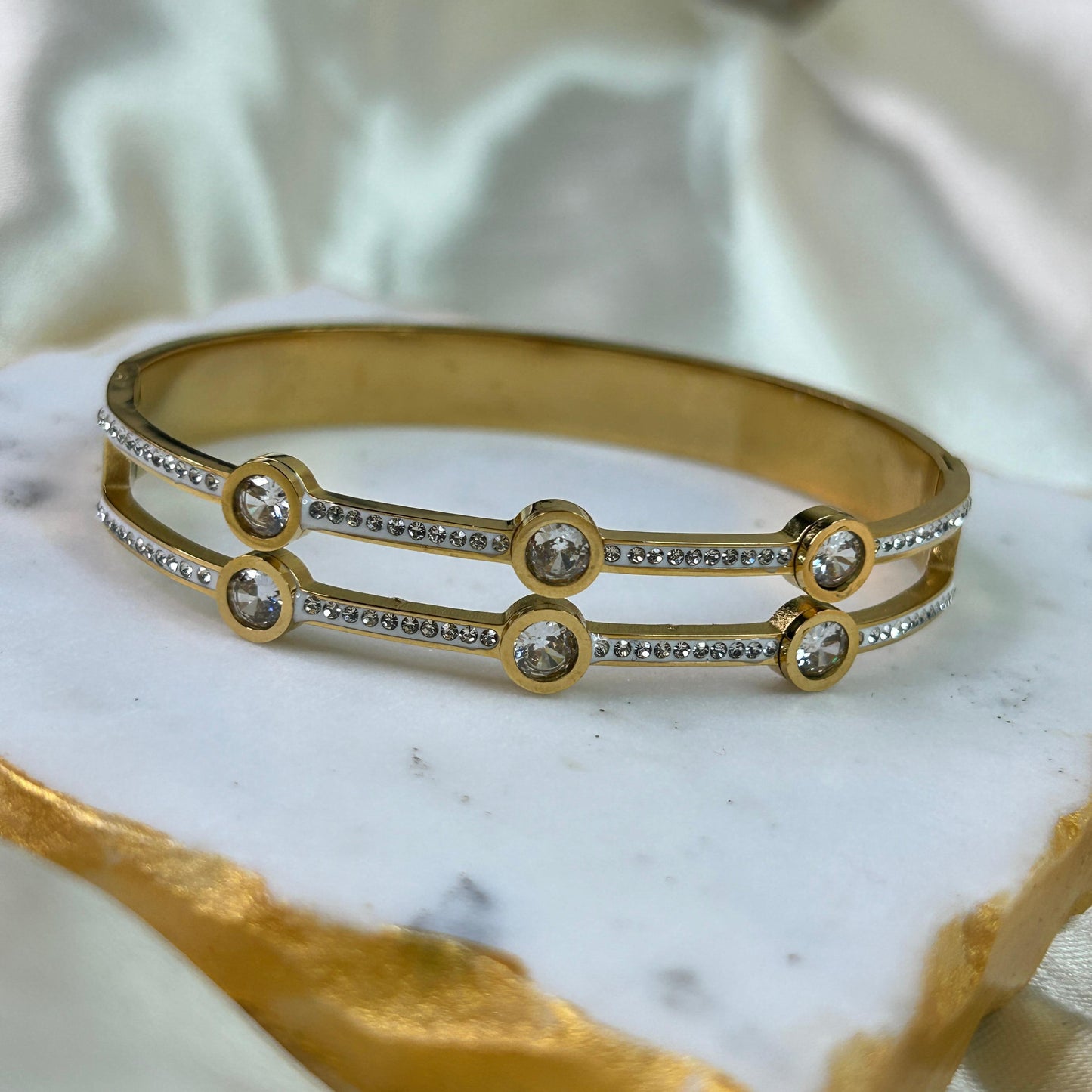 Neo O Bracelet