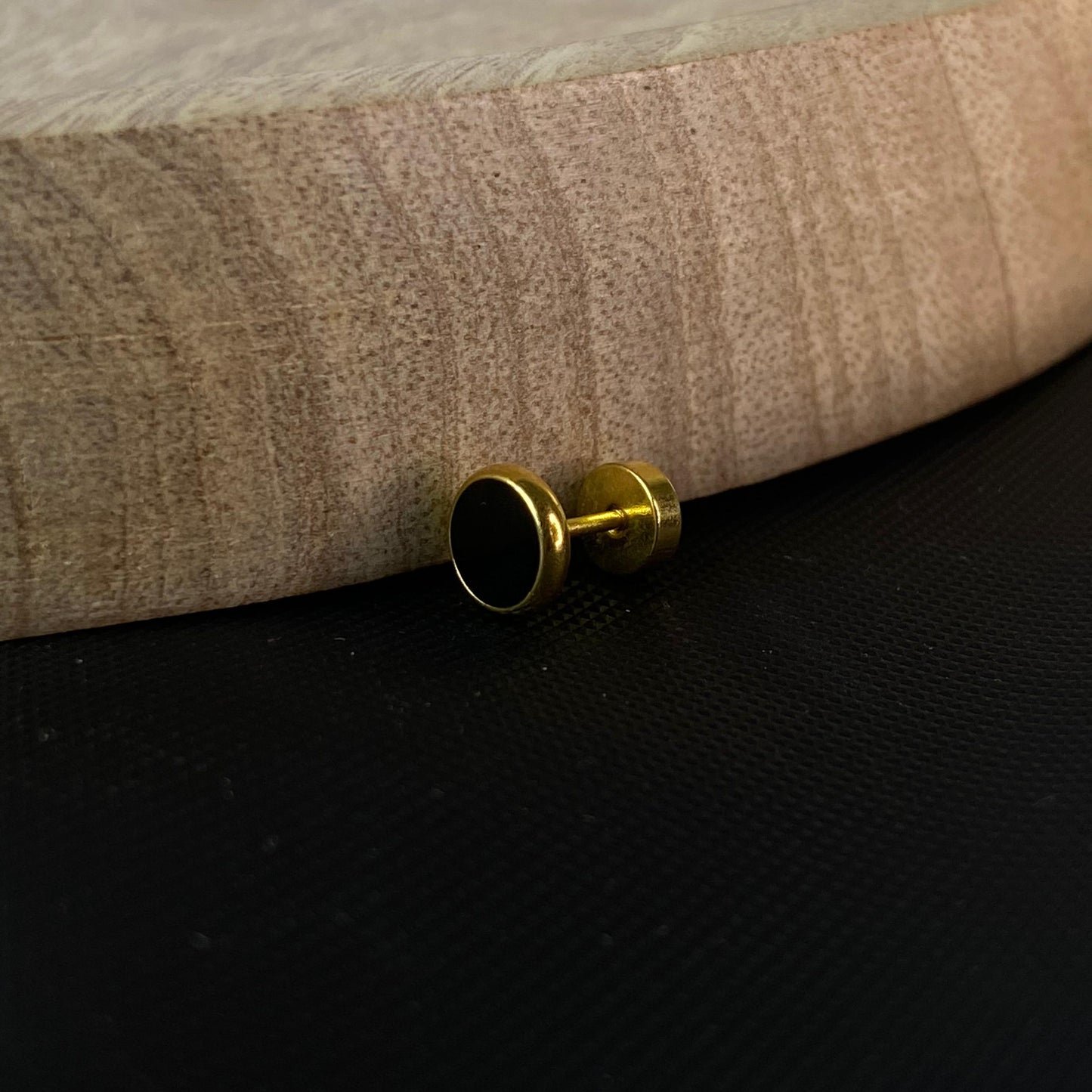Round Top Men's Gold Earring