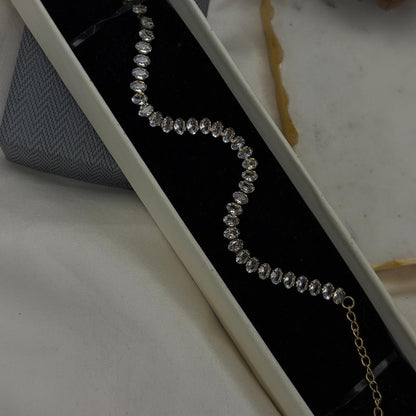 Elara Luxe Gold Chain Bracelet