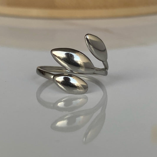 Leaflet Silver Ring