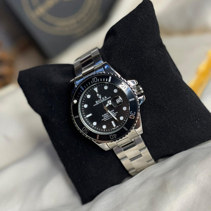 Ro-lex  Black Silver  Analog Watch