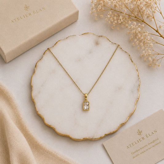 Dainty Octo Necklace ( Gold )