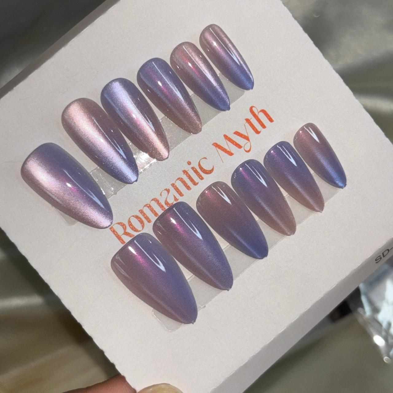 Cat Eye Nails 104