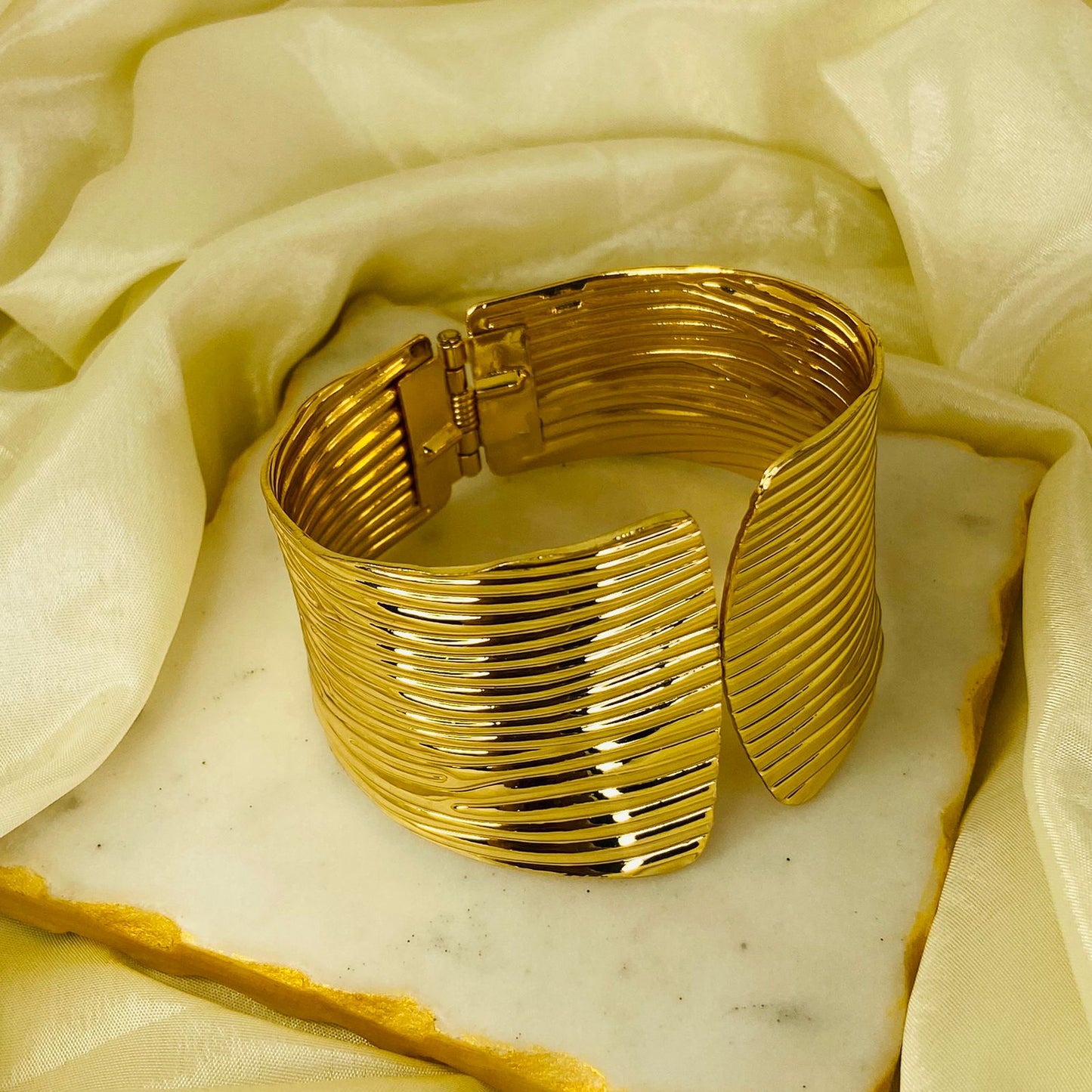 Elyra Chunky Cuff Bracelet