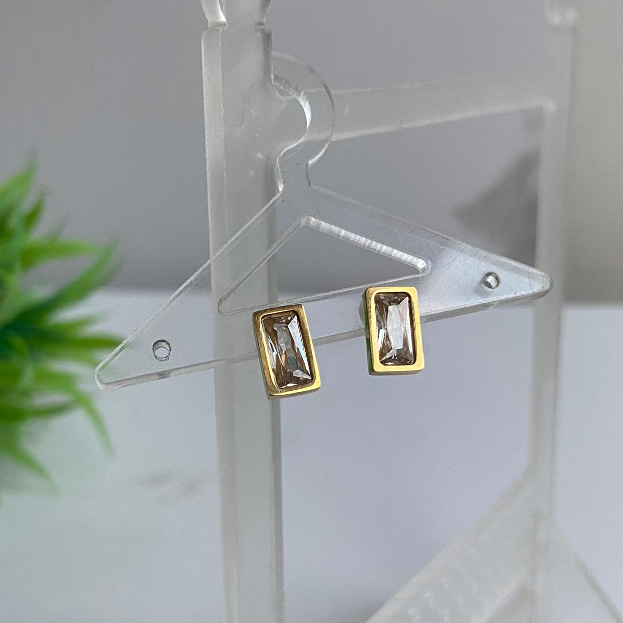 Anara Boxy Earrings