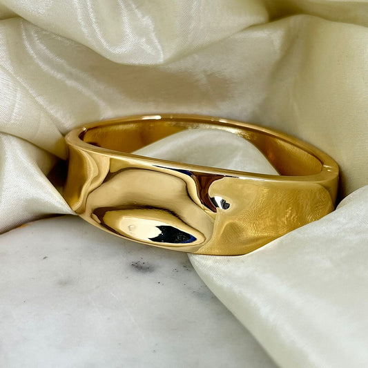Creases Gold Bracelet