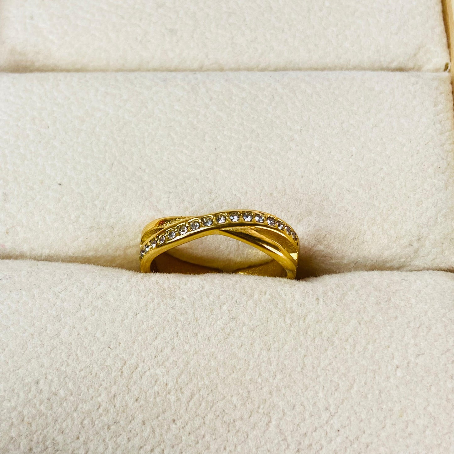 Sleek Promise Ring (B2G3)