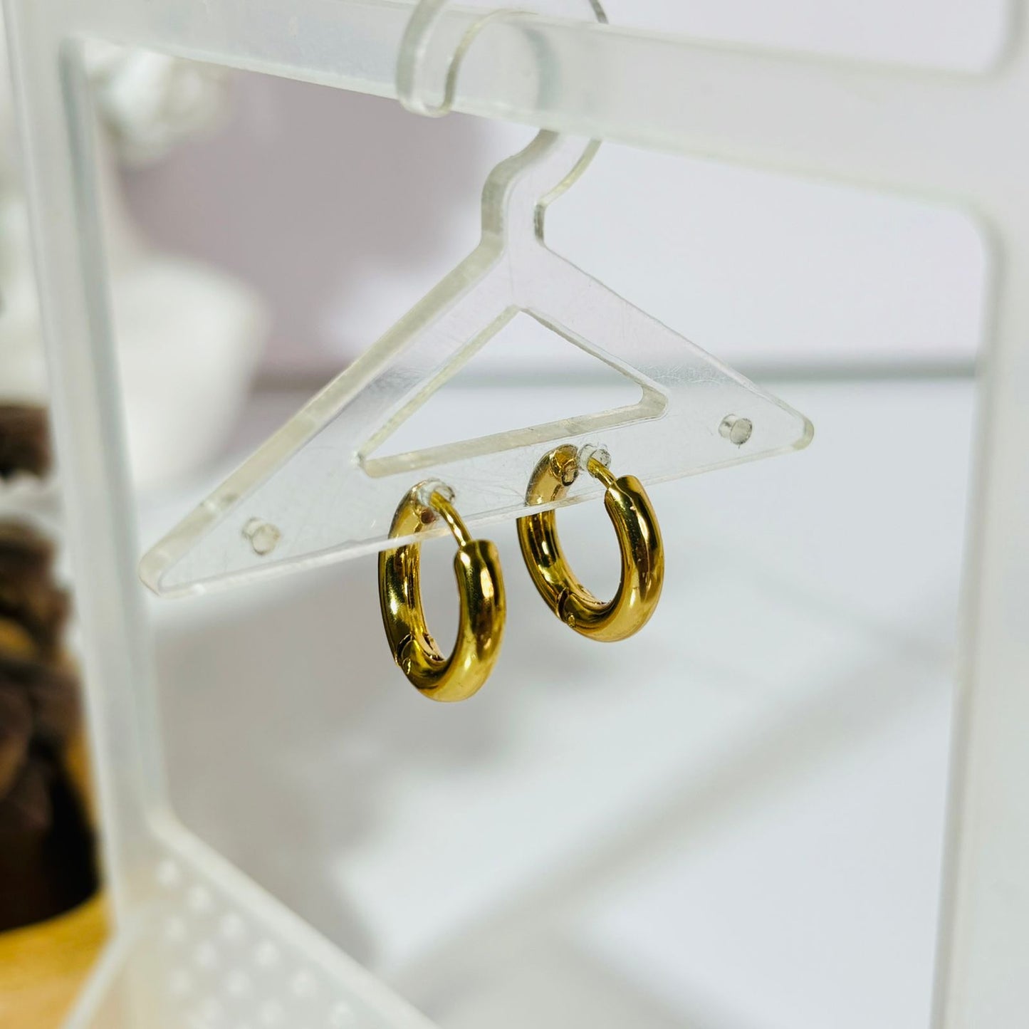 Clara Classic Hoops ( Medium)