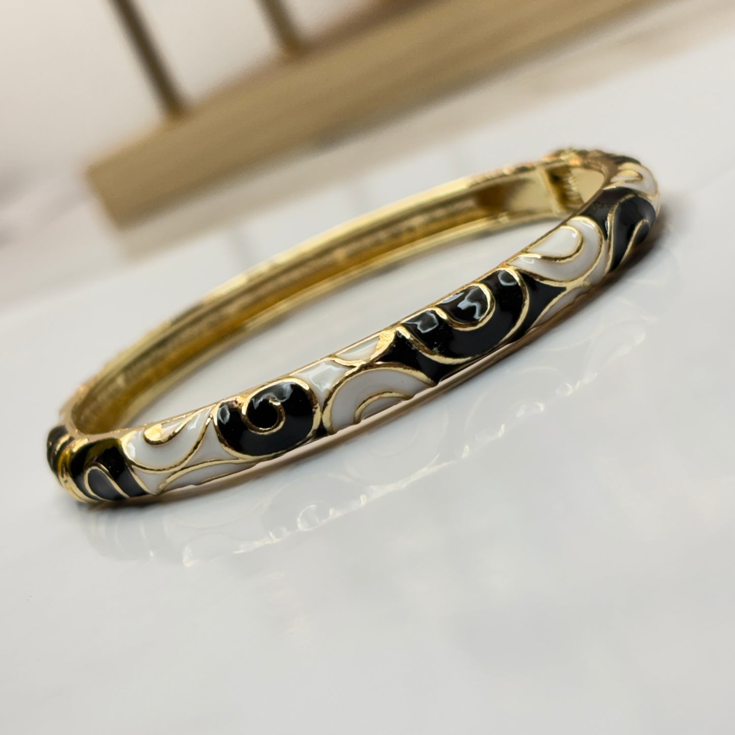 Vintage White Enamel Bangle