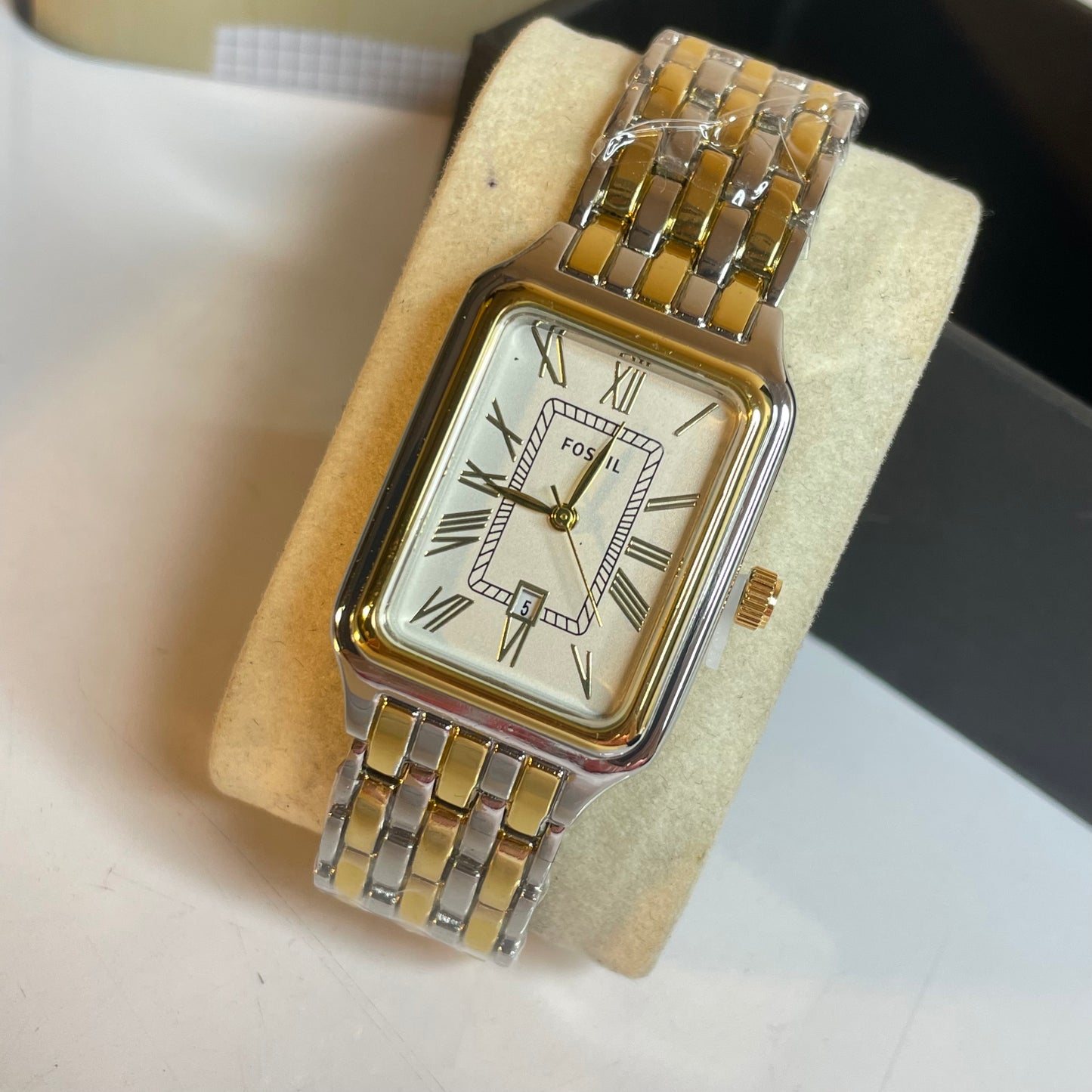 Vintage Fossil Watch (Dual Tone White Dial)