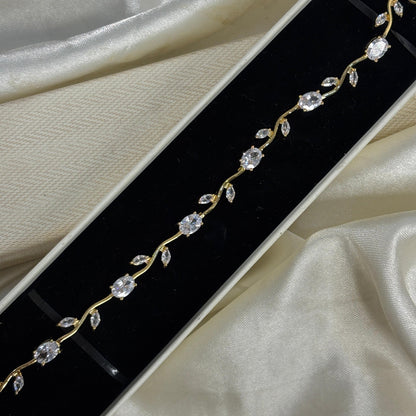 White Cinderella Bracelet