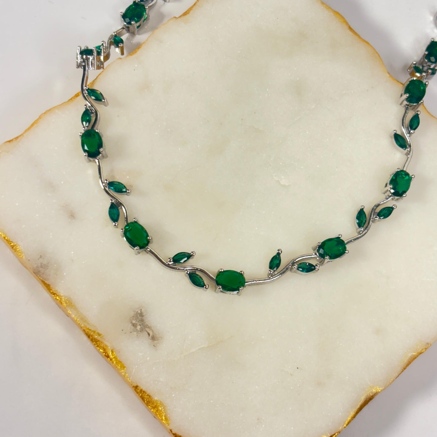 Emerald Cinderella Necklace (Silver)