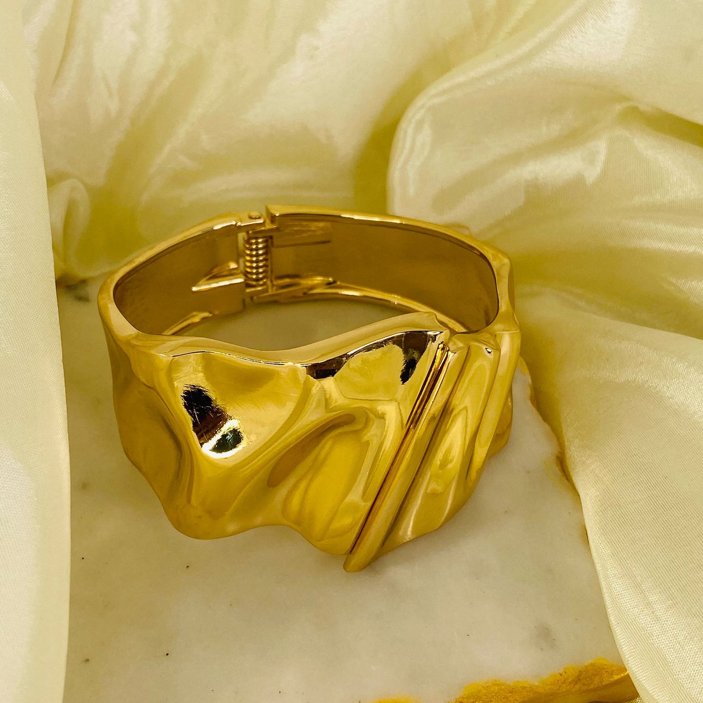 Wave Chunky Cuff Bracelet