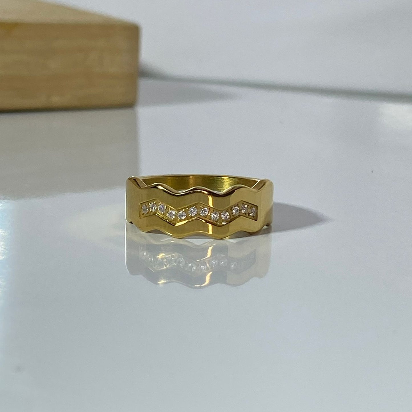 Zigzag Glitz Ring