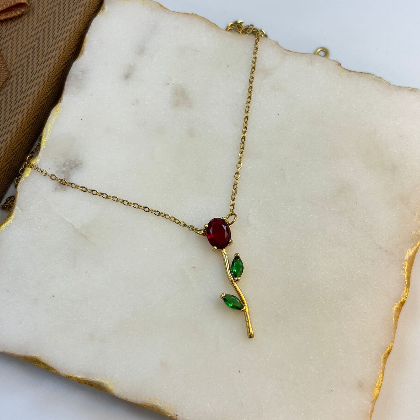 Tulip Cinderella Necklace (Green-red)