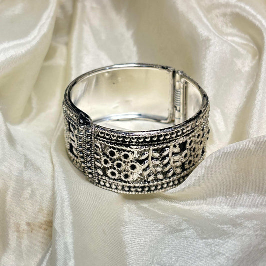 Phool Openable Ethnic Bracelet (Kids Size - 2.2.-2.4)
