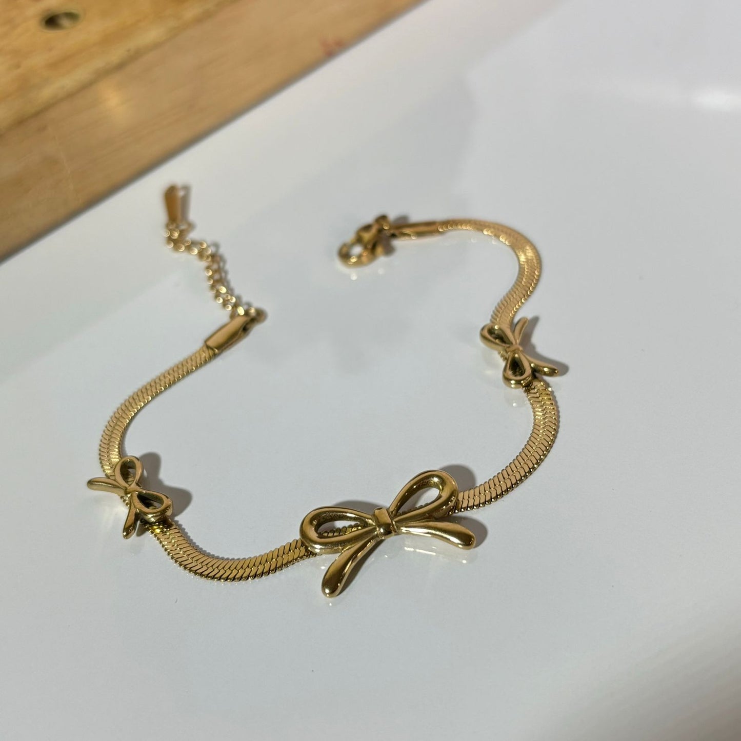 Bow Toe Bracelet