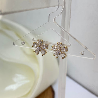 Alora Pearl Earrings