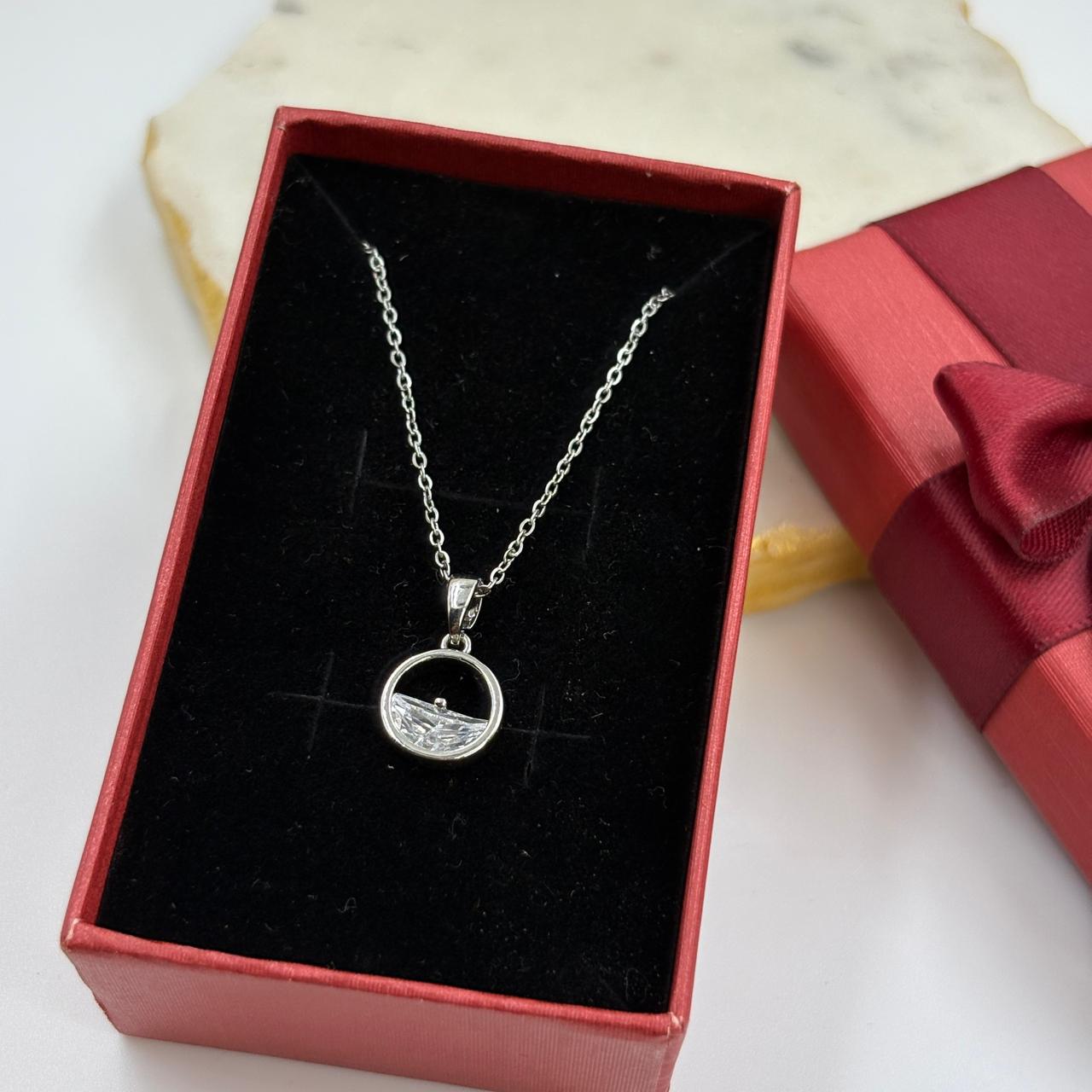 Dainty Luna Necklace ( Silver)