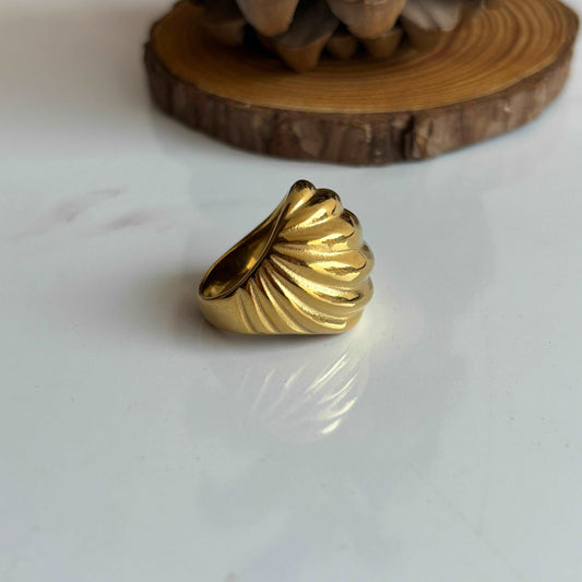 Croissant Ring