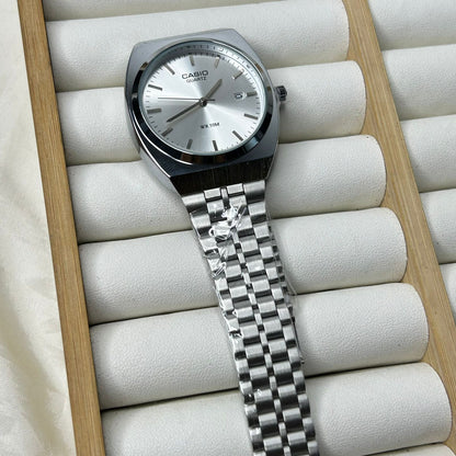 CS Silver Round Watch