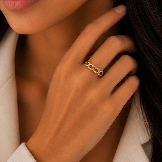 Everlink Gold Ring