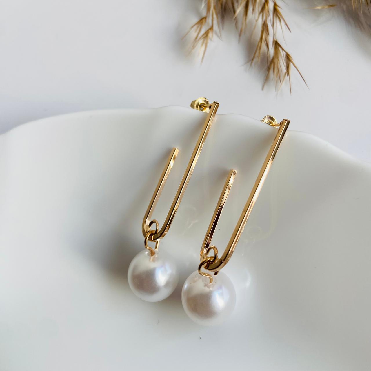 Miller Pearl Earrings