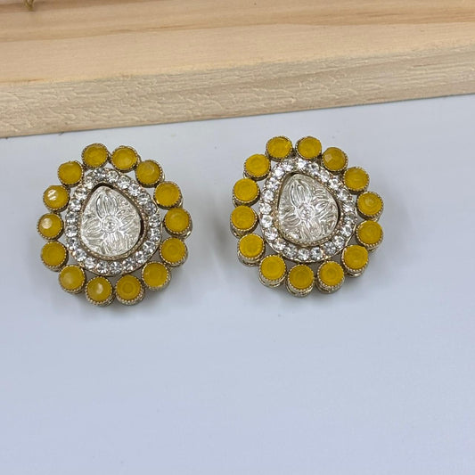 Noor Moisanite Stud Earrings (Yellow)