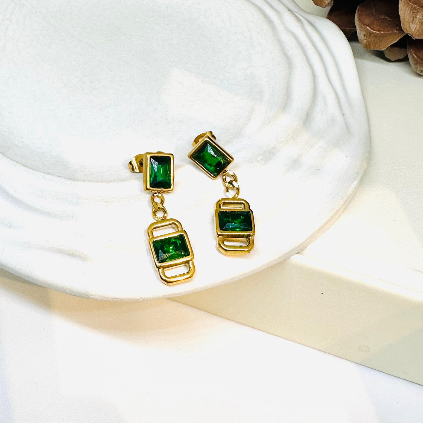 Emerald Lusture 18K earrings