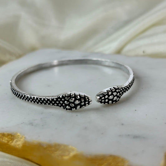 Dual Serpant Brass Bracelet( Silver)