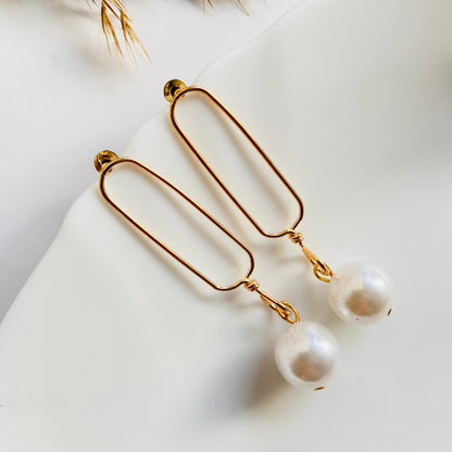 Roselyn Pearl Earrings