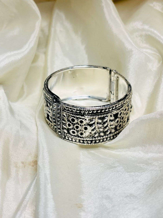 Phool Openable Ethnic Bracelet (Kids Size - 2.2.-2.4)