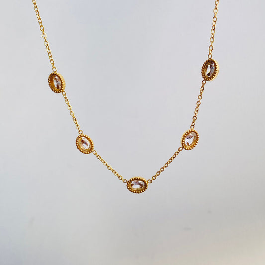White Elizeh Necklace