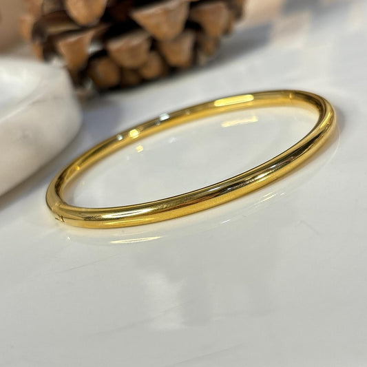 Classic Round Bracelet