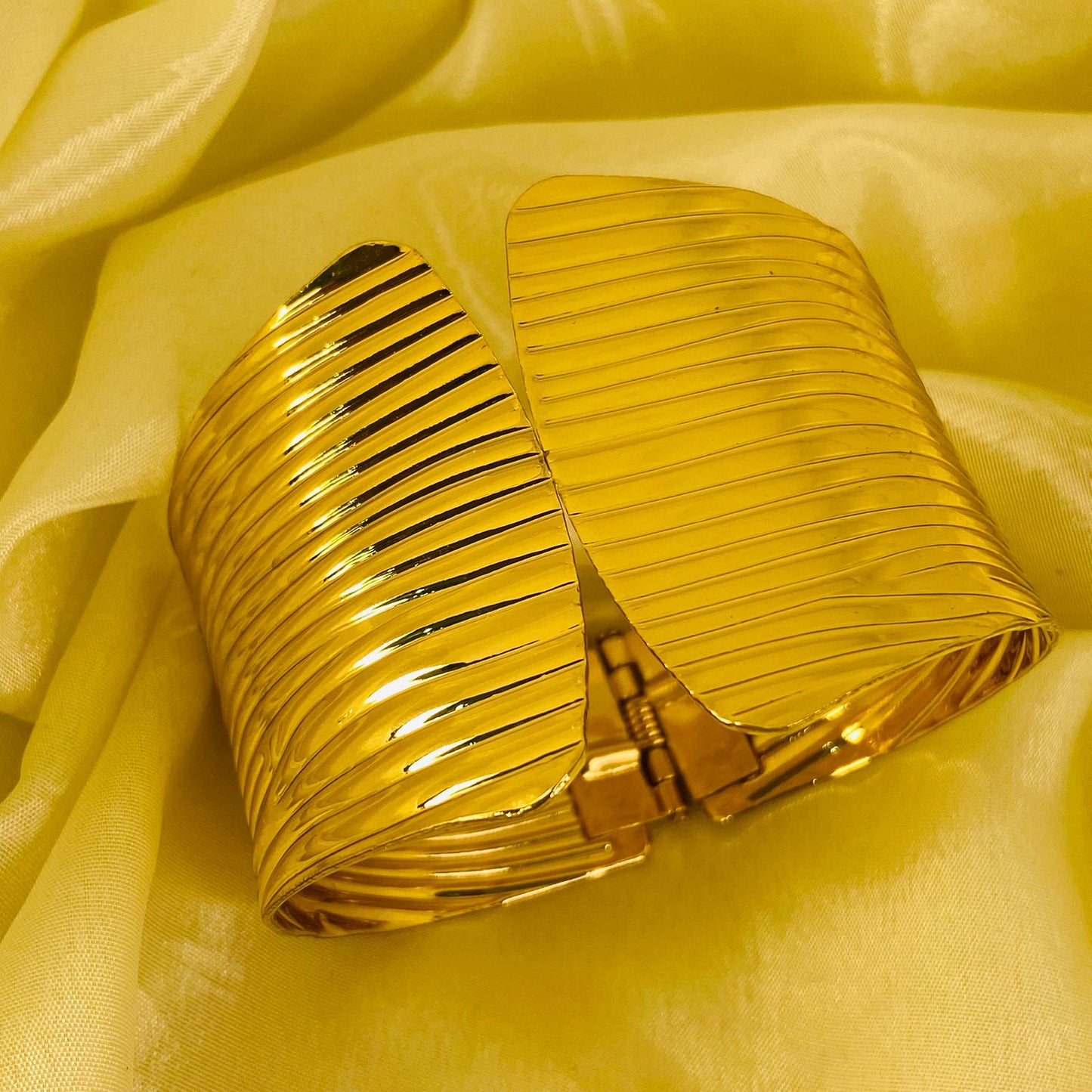Elyra Chunky Cuff Bracelet