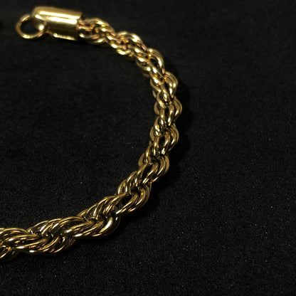 Twisted 18K Gold Plated Chain Bracelet