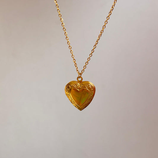 Openable Photo Frame Heart Necklace