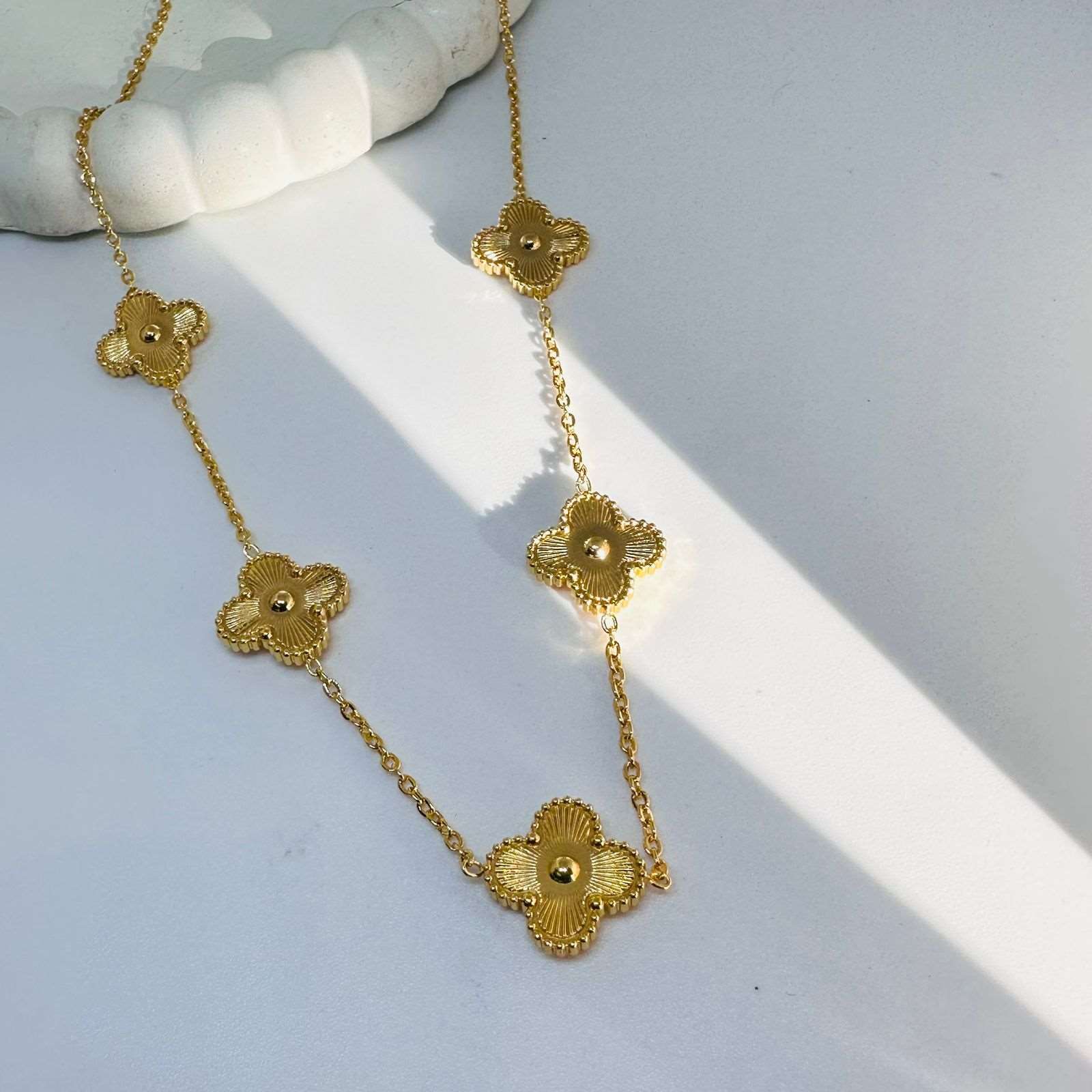 5 Clover Gold Necklace