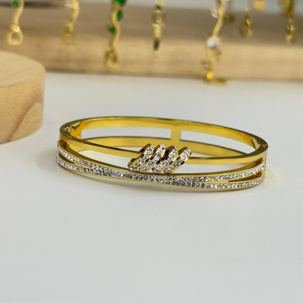 Elara Bracelet  (Small Size-2.2-2.4)