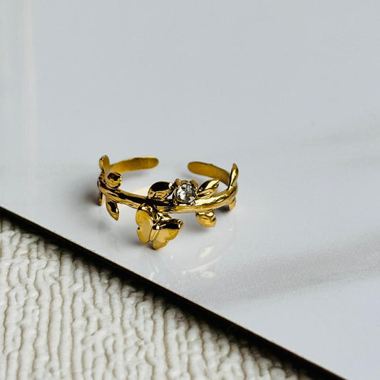 Nysa 18K Ring