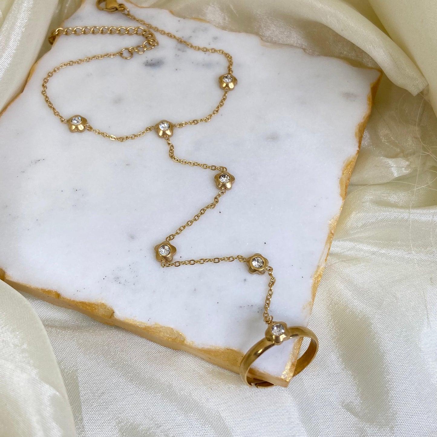 Florie Hand Chain