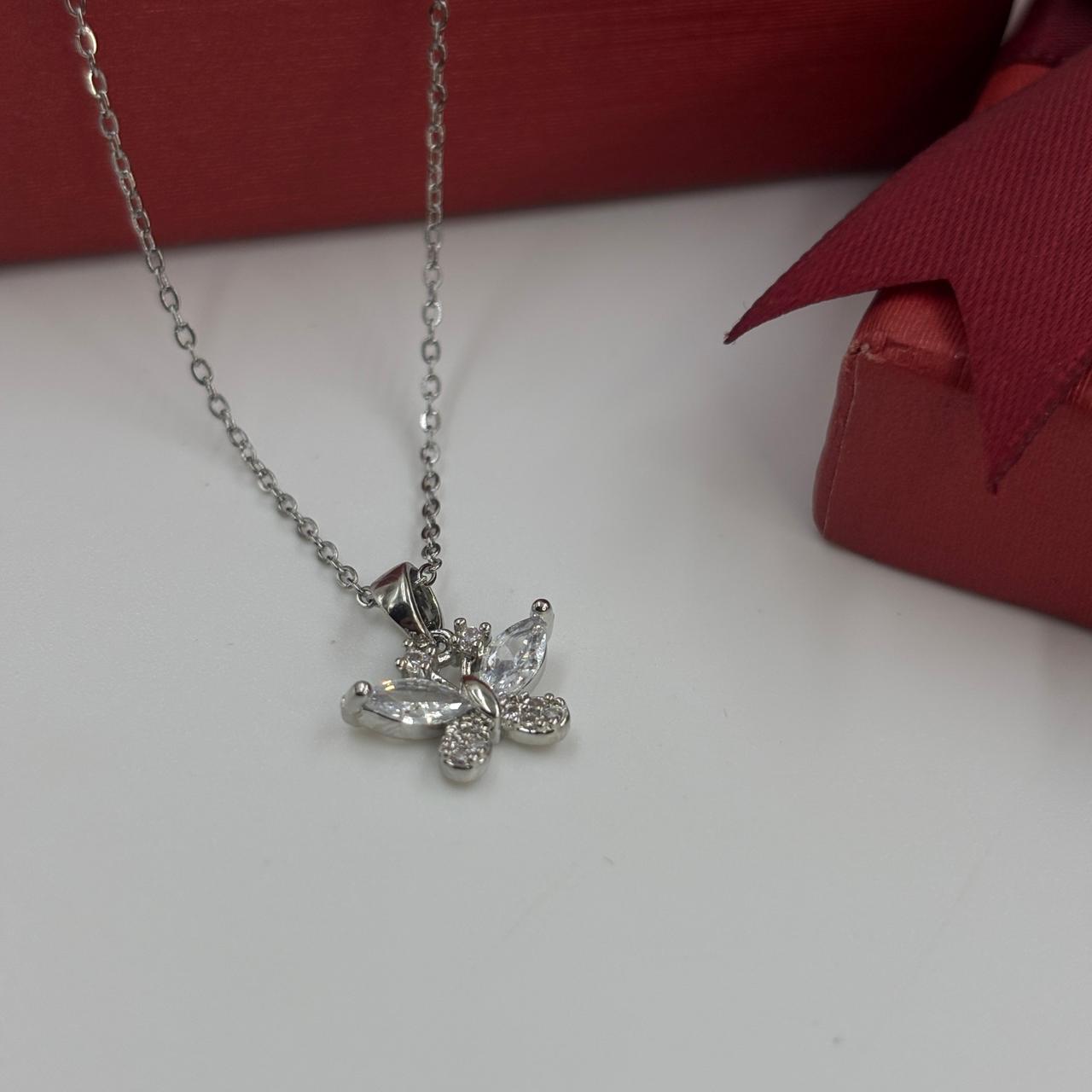 Dainty Flutterby Necklace ( Silver)
