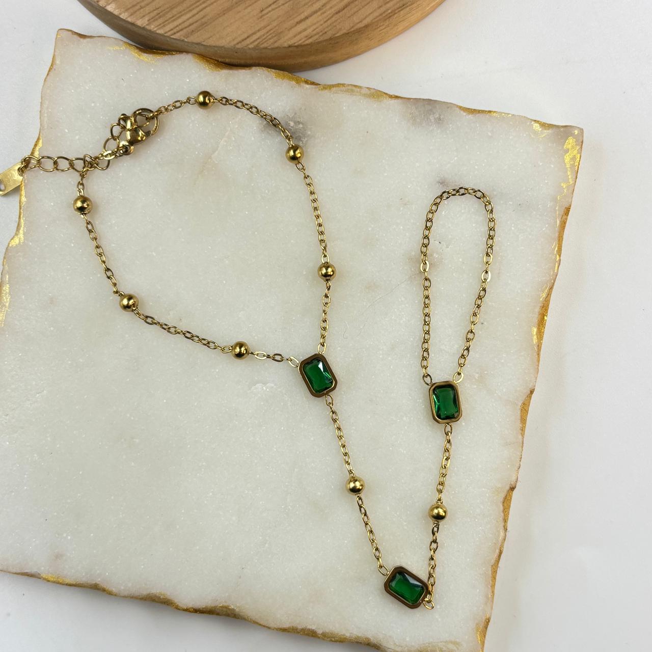 Emerald Glance Hand Chain