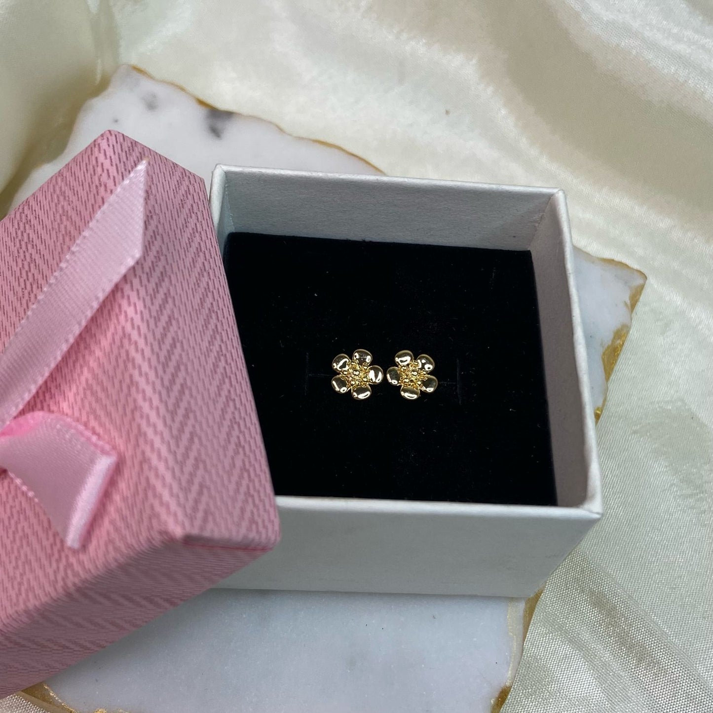 Dainty Daisy Studs