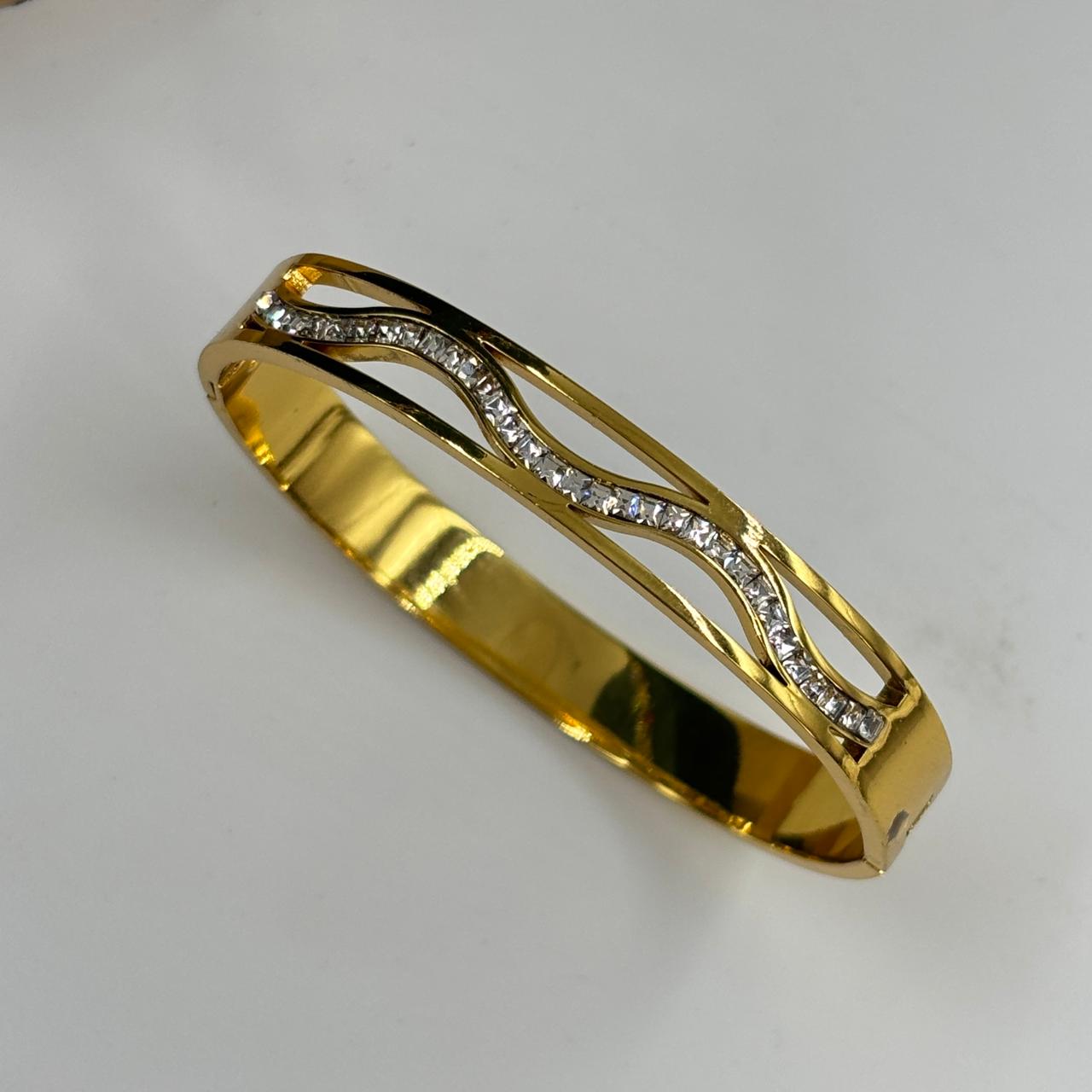 Rouge Wave Bracelet