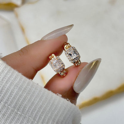 Solitaire Mini Link Luxe Hoop Earrings